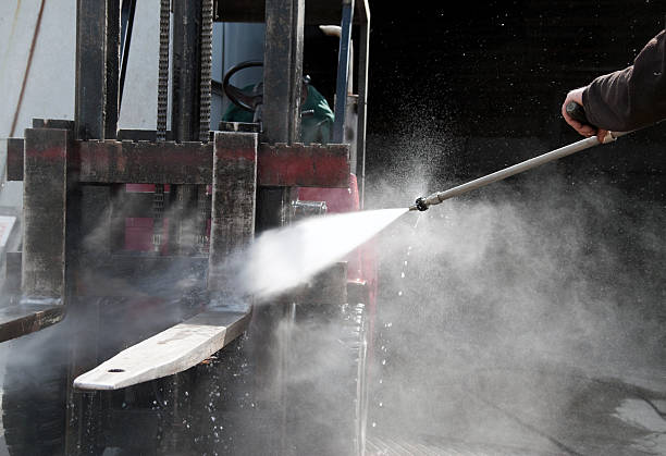 Best Rust Removal  in Barberton, OH
